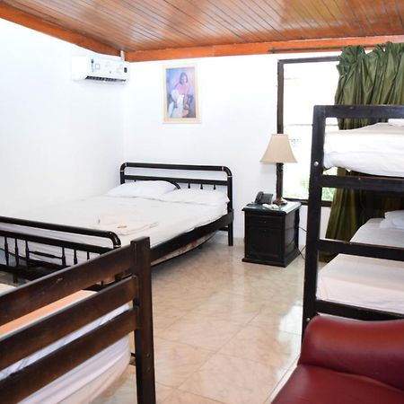 Hotel Roca & Mar Santa Marta  Buitenkant foto