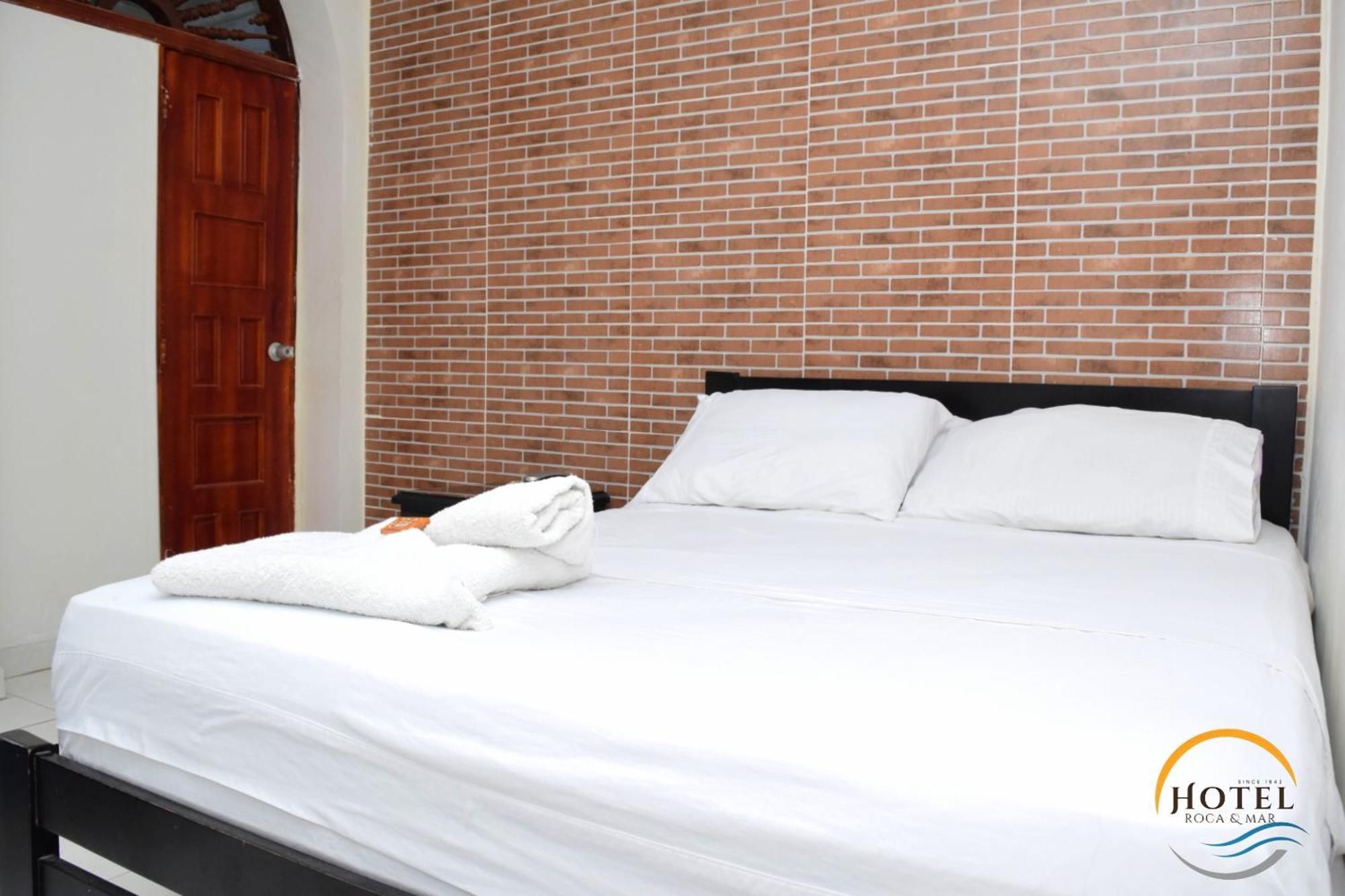 Hotel Roca & Mar Santa Marta  Buitenkant foto